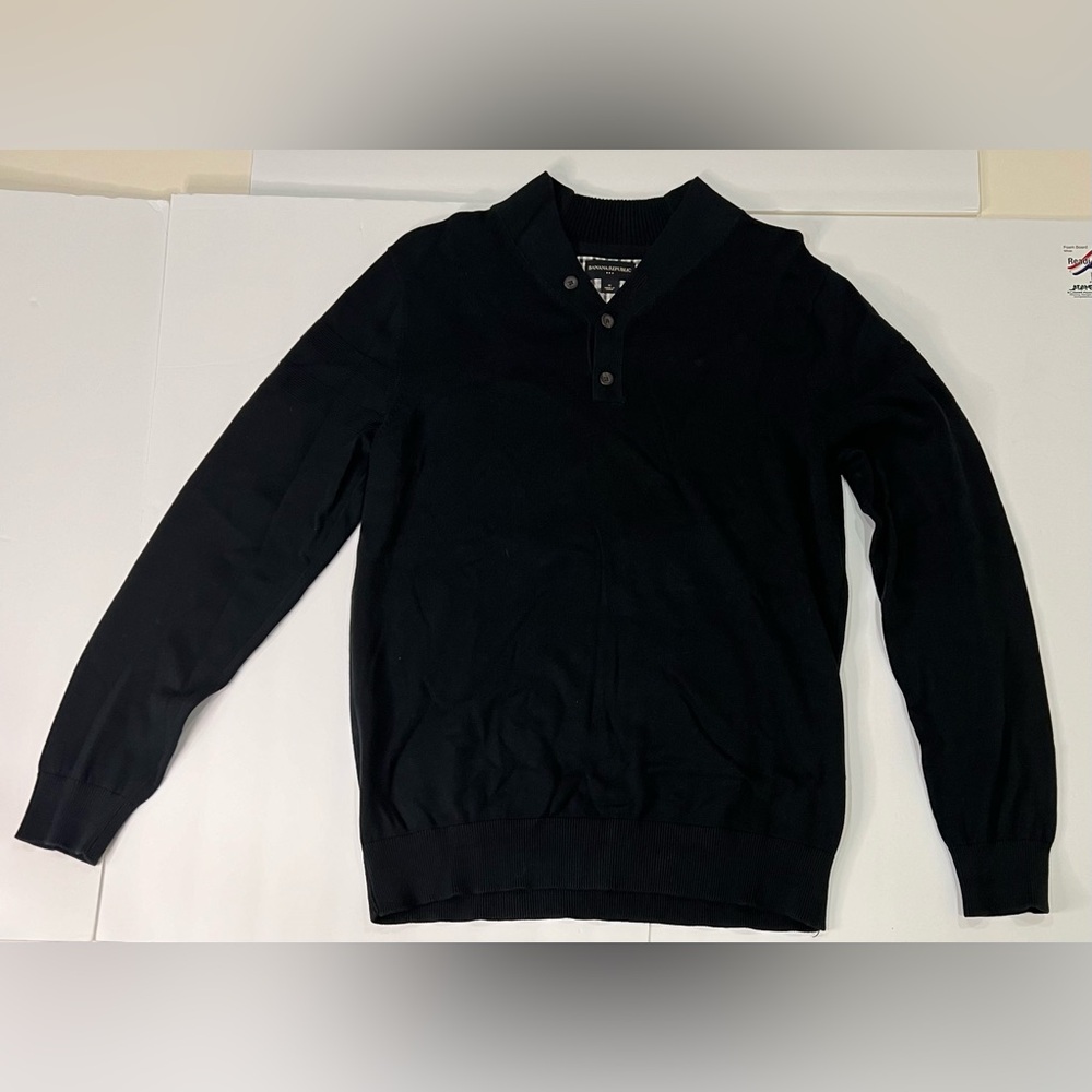 BANANA REPUBLIC:  Black Pullover Sweater, V-Neck w/Button, Medium